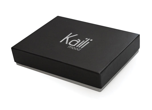 K0010DB | Bottle Drip Tray Made in Italy in Genuine Full-Grain Leather, Dollar Grain - Blue Color. Dimensions: 27 x 4 x 0.5 cm. Packaging: Rigid Gift Box with bottom/lid